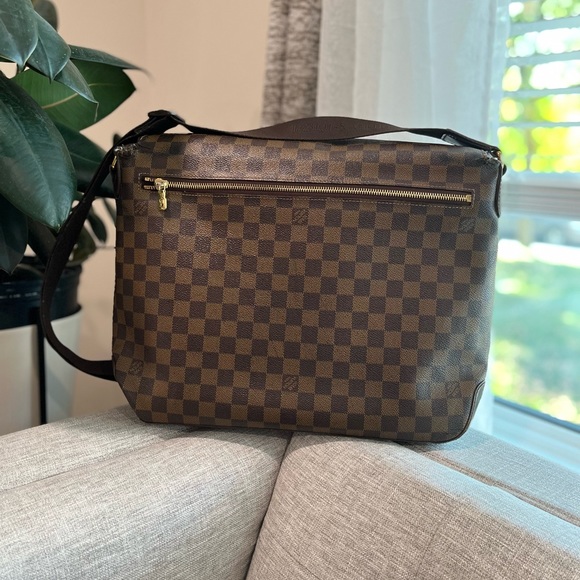 Authentic LOUIS VUITTON Spencer Messenger Bag in Damier Ebene - Picture 3 of 16